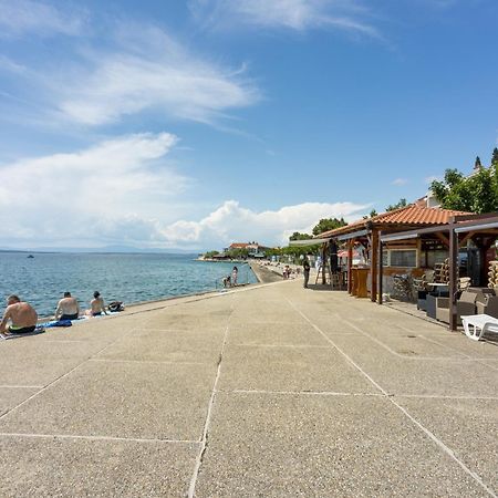 Apartments And Rooms With Parking Space Selce, Crikvenica - 2362 エクステリア 写真