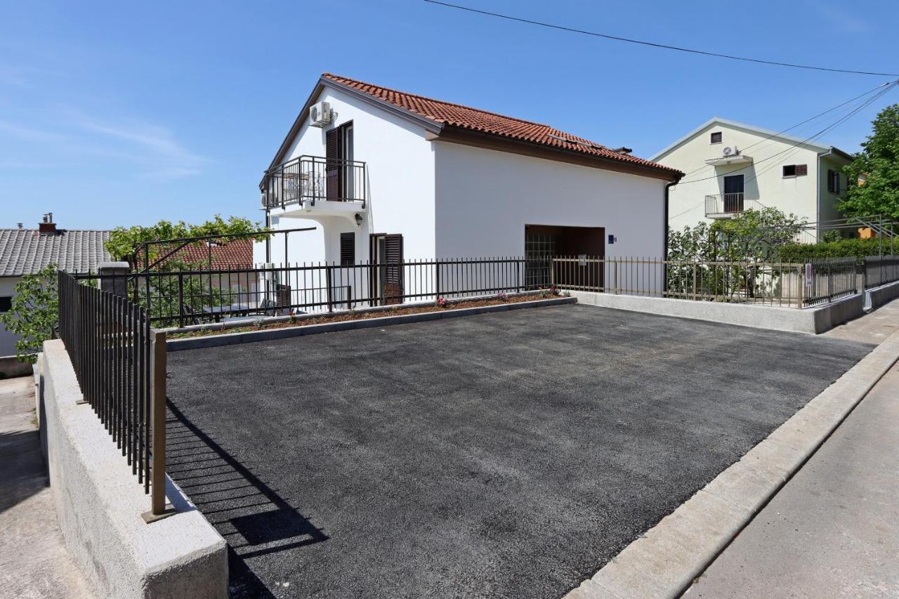 Apartments And Rooms With Parking Space Selce, Crikvenica - 2362 エクステリア 写真