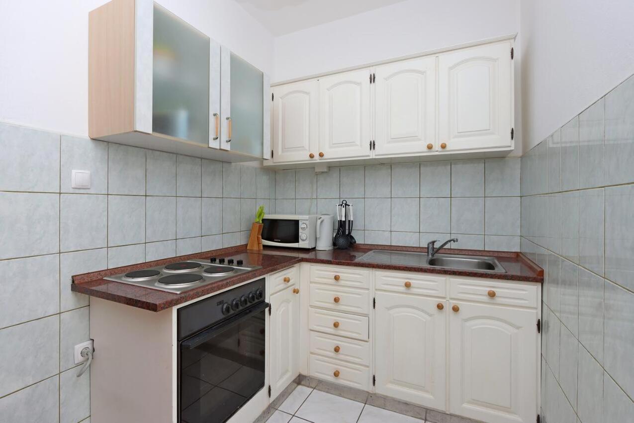 Apartments And Rooms With Parking Space Selce, Crikvenica - 2362 エクステリア 写真