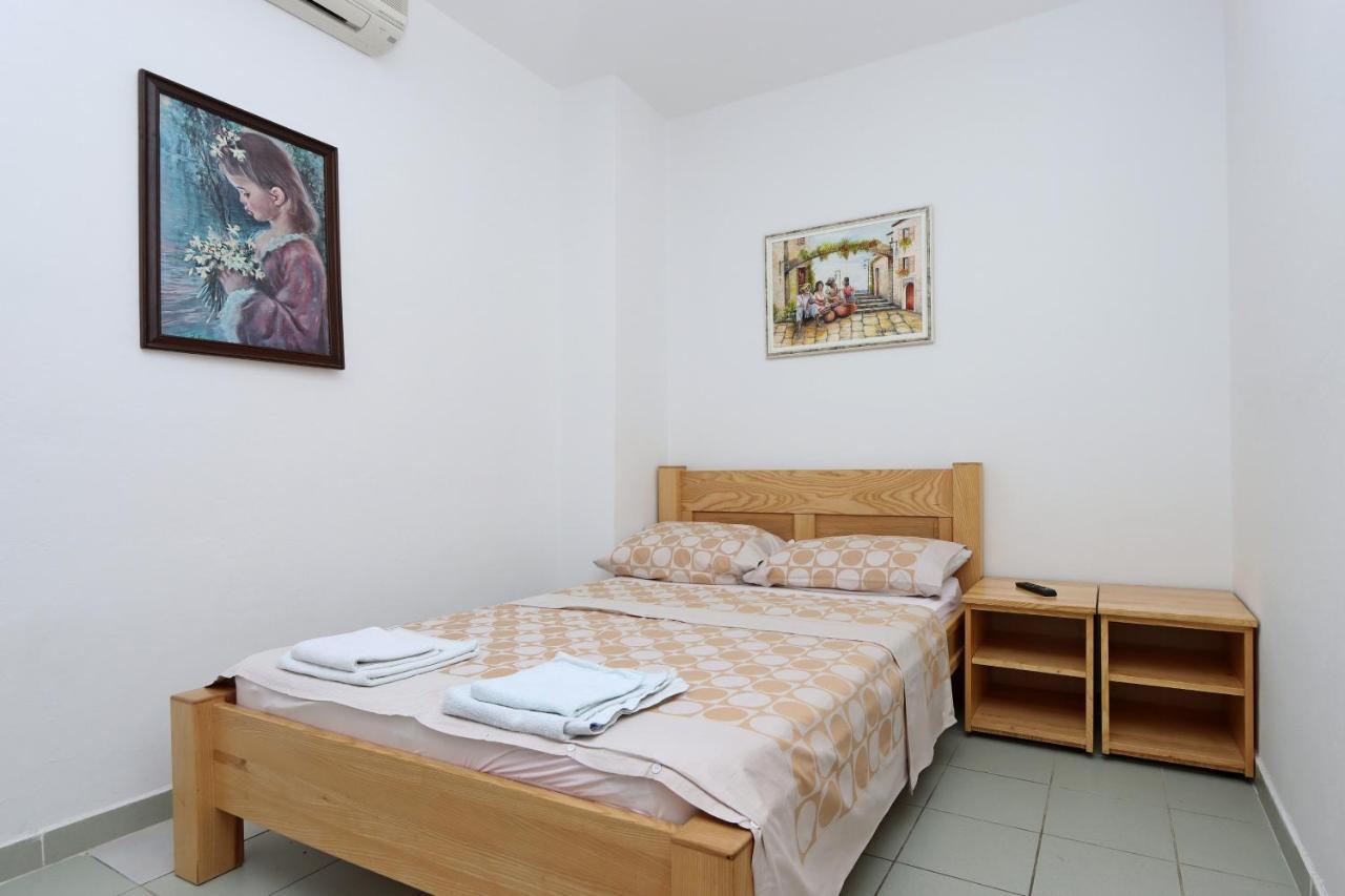 Apartments And Rooms With Parking Space Selce, Crikvenica - 2362 エクステリア 写真